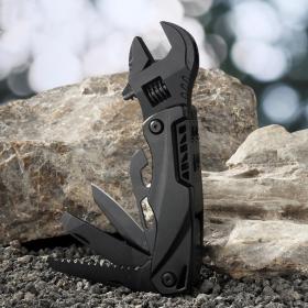 Multifunctional wrench